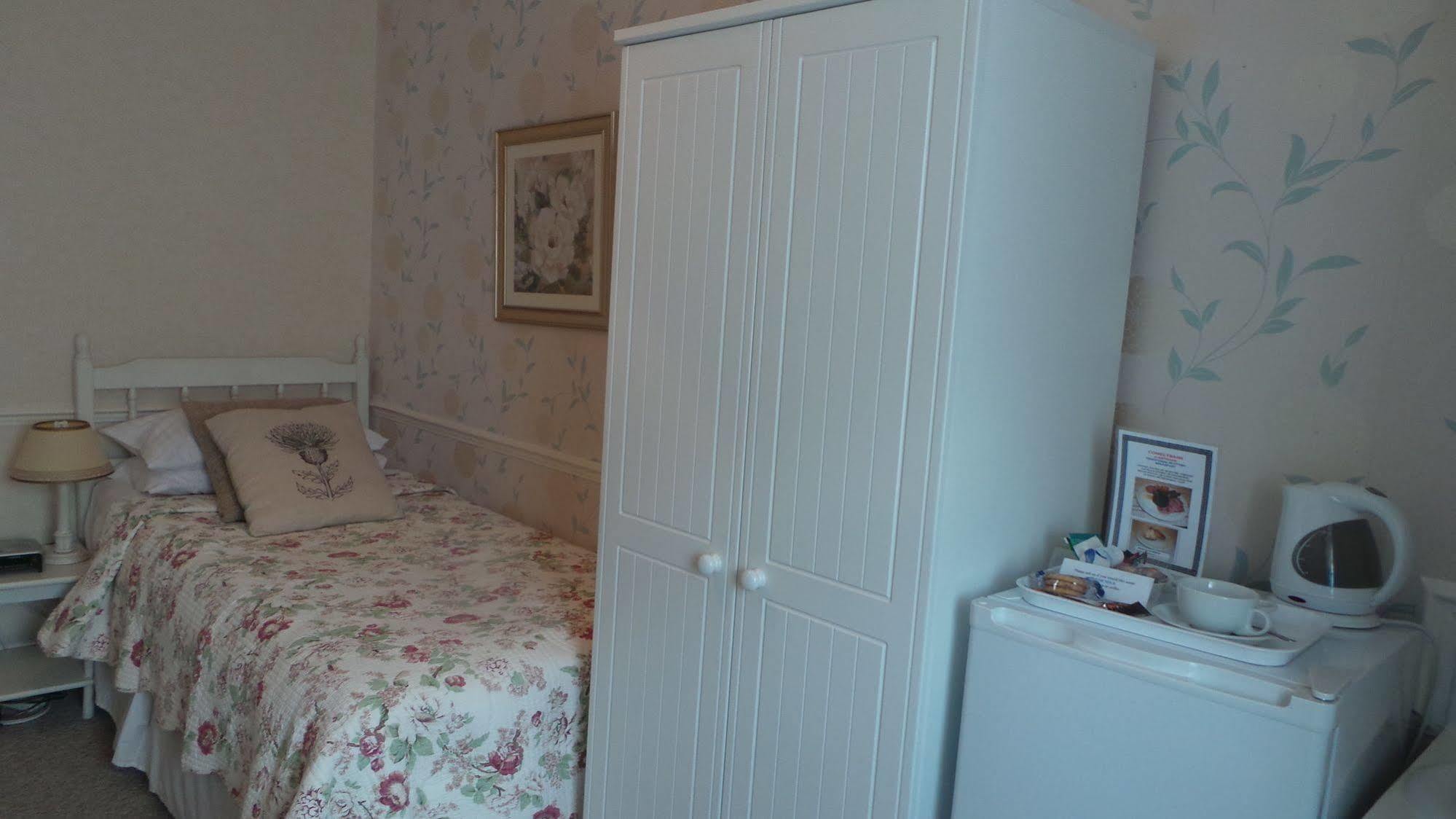Comelybank Guesthouse Кріфф Екстер'єр фото