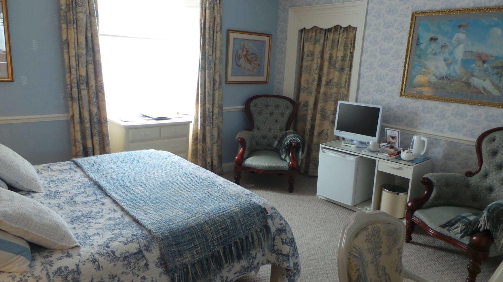 Comelybank Guesthouse Кріфф Екстер'єр фото