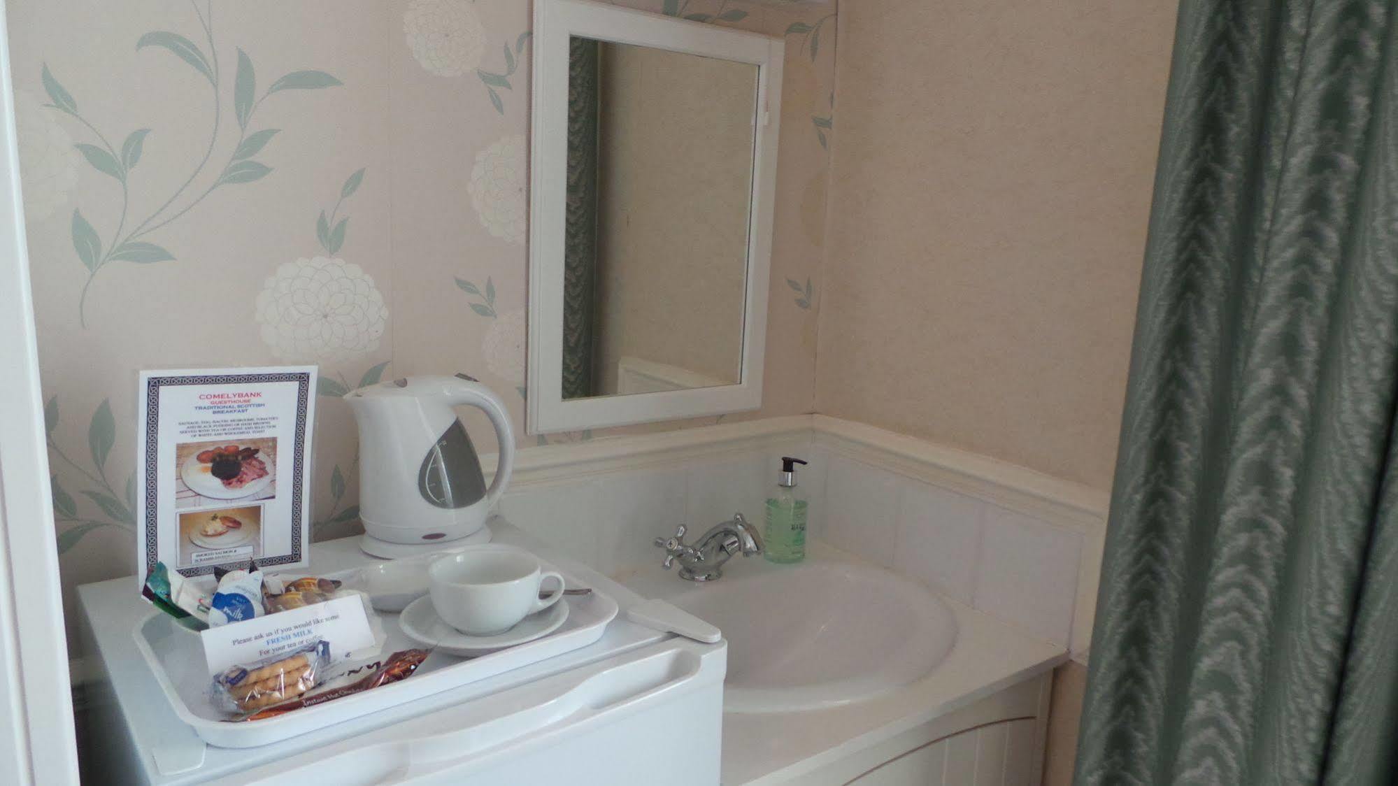 Comelybank Guesthouse Кріфф Екстер'єр фото