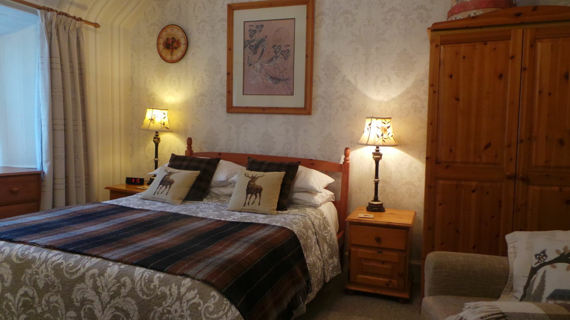 Comelybank Guesthouse Кріфф Екстер'єр фото