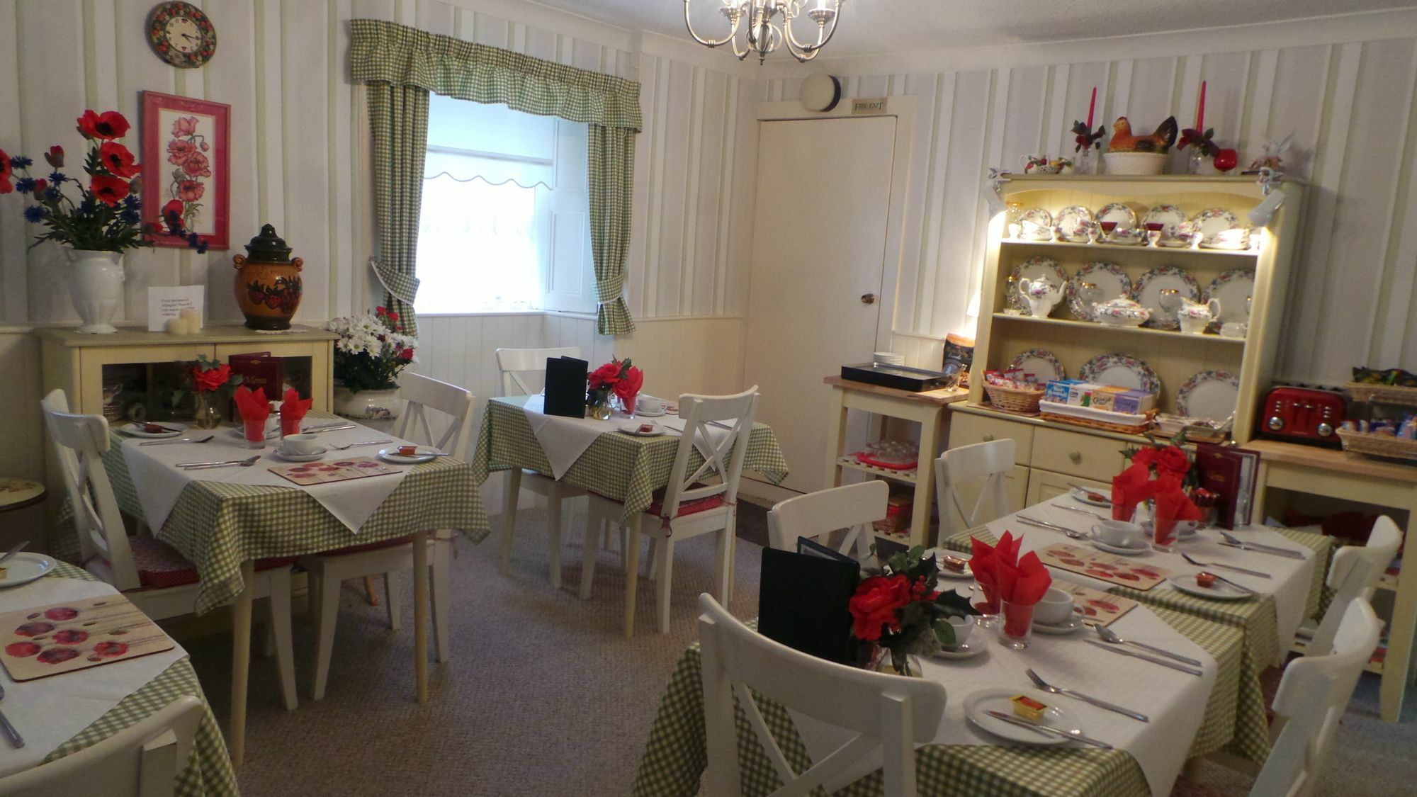 Comelybank Guesthouse Кріфф Екстер'єр фото